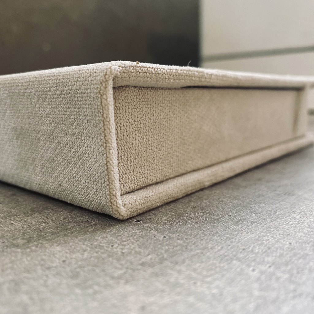 Caja 13x18 - Tapa Textura con BajoRelieve